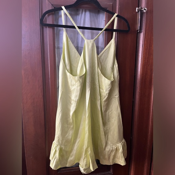 Lunya washable silk romper in boundless lime size L - Picture 7 of 8